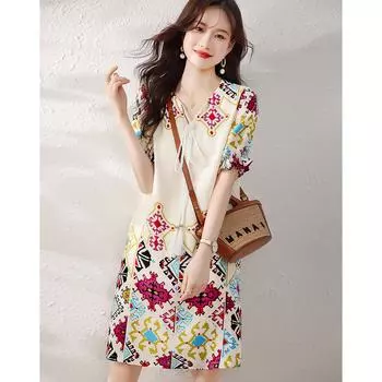 Новое летнее платье в этническом стиле с бахромой, в стиле отпуска, облегающая и струящаяся юбка средней длины с цветочным принтом M