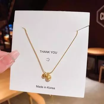 Новое маленькое ожерелье из титановой стали с золотым шариком, женский нишевый дизайн, ощущение роскоши, цепочка на ключицу, цветные модные аксессуары
