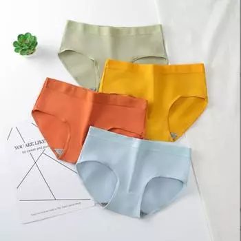 Новое однотонное нижнее белье в японском стиле среднего размера с дышащими и сексуальными треугольными брюками для девочек. M белый