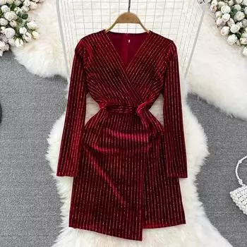 Новое осенне-зимнее бархатное платье трапециевидной формы с v-образным вырезом на талии и нерегулярной полоской