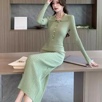 Новое осенне-зимнее платье-свитер с длинным рукавом, женское элегантное однотонное облегающее базовое женское трикотажное платье, повседневное длинное платье с отложным воротником 25960 One Size чёрный