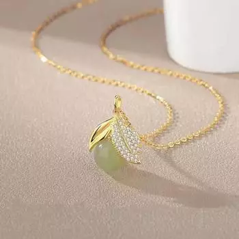 Новое ожерелье из искусственного нефрита в форме листа для женщин, простое, свежее, высококачественное, элегантное, модное, темпераментное, ключичная цепочка