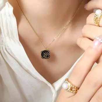 Новое ожерелье с подвеской в виде квадратного солнца из титановой стали с позолотой и капающим маслом