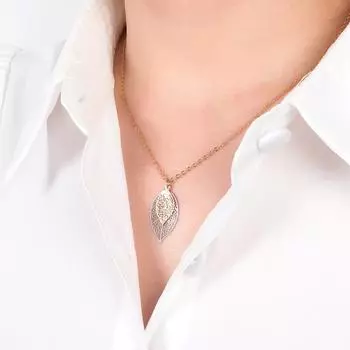Новое ожерелье в виде листа для женщин с легким роскошным нишевым темпераментом, цепочка для ключицы, двухцветные полые украшения в виде листа