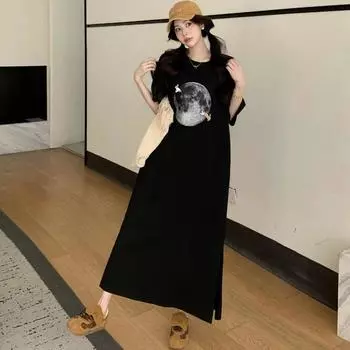 Новое платье-футболка для женщин с шикарными принтами и непринужденным стилем. Необычное летнее платье длиной до колена. M чёрный