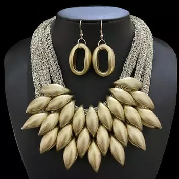 Новое золотое акриловое хлопковое веревочное ожерелье с кисточками и украшениями, модные именитые украшения, увеличенная цепочка на ключицу для женщин