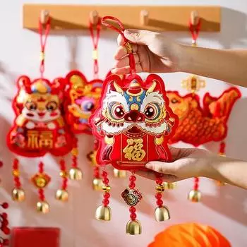 Новогоднее подвесное украшение, благословение, тканевая подвеска с колокольчиком или кисточками, праздничное украшение для двери для празднования китайского Нового года B красный