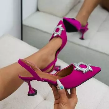 Новые большие летние босоножки на высоком каблуке с острым носком, с запахом, сандалии с металлической пряжкой, полые женские сандалии 35 чёрный