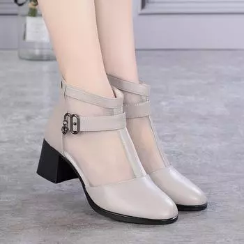 Новые ботинки в сетку. Мягкие кожаные ботинки в сетку. Короткие сапоги в сетку на среднем каблуке. Крутые ботинки на толстом каблуке. 35