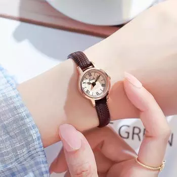 Новые часы женские дизайнерские студенческие ретро маленькие квадратные часы женские поясные нишевые простые темпераментные часы