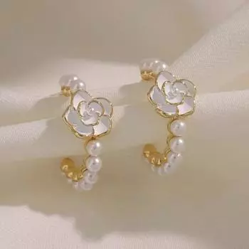 Новые черные серьги с камелией и элегантные серьги C-образной формы с жемчужным цветком