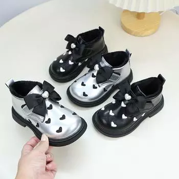 Новые детские ботинки, зимние ботинки принцессы в стиле Лолиты для девочек, модные милые универсальные детские хлопковые ботинки с вышитыми сердечками 23 чёрный