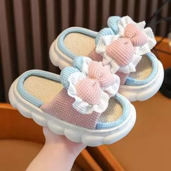 Новые детские милые льняные тапочки с бантом, весенние и осенние тапочки, домашние нескользящие шлепанцы для девочек на четыре сезона 24-25