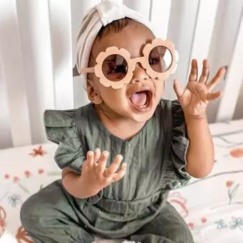 Новые детские солнцезащитные очки, круглые милые детские солнцезащитные очки с цветком солнца для мальчиков и девочек, детские солнцезащитные очки с защитой от ультрафиолета, милые очки матово-белый