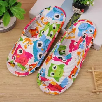 Новые домашние бесшумные домашние стеганые тапочки с принтом и противоскользящей женской обувью с открытым носком 01(35-38)