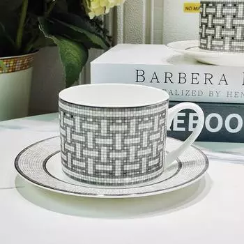 Новые европейские кофейные чашки и блюдца из костяного фарфора, столовая посуда, тарелки, посуда для послеобеденного чая, молочная кружка с логотипом, бытовая кухонная утварь