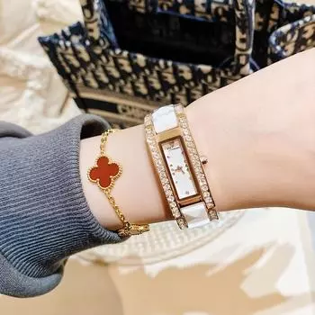 Новые изысканные часы-браслет со стразами, элегантные маленькие квадратные кварцевые женские часы