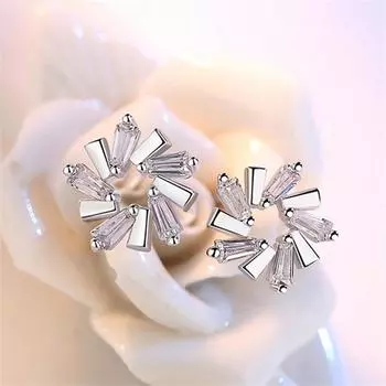 Новые изысканные женские серьги-гвоздики простой круглой формы с геометрическим фианитом, модные универсальные аксессуары для повседневной носки