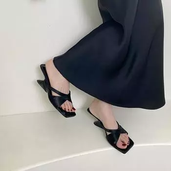 Новые китайские туфли-тапочки с открытым носком и особым наклонным каблуком, женские летние туфли с квадратным носком и высоким каблуком, односложные 35 чёрный