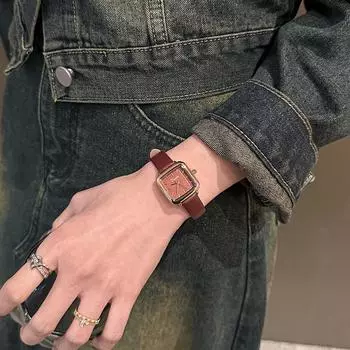 Новые классические женские маленькие квадратные часы, легкие роскошные простые поясные часы, повседневные кварцевые часы для женщин, для поездок на работу