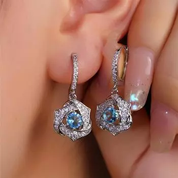 Новые круглые темно-синие треугольные серьги-кольца, нишевые легкие роскошные женские аксессуары на день рождения синий