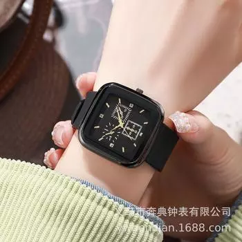 Новые квадратные женские часы высокого класса, с ощущением холодного ветра, нишевый дизайн, легкий роскошный темперамент, простые женские неводонепроницаемые женские часы