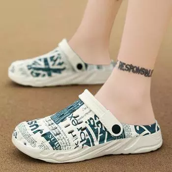 Новые летние мужские сабо, сандалии, легкие пляжные тапочки, нескользящие мюли, мужская повседневная обувь, шлепанцы, женские садовые сабо 39