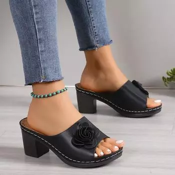 Новые летние тапочки, женские сандалии на высоком каблуке, женские толстые женские модные пляжные тапочки с цветочным принтом и рыбьим ротом, обувь для мам черного цвета 36