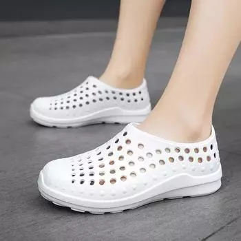 Новые летние туфли большого размера Cave, мягкая верхняя одежда, пляжная обувь, нескользящие, против запаха, спортивные повседневные сандалии Baotou, выдолбленные 36 белый