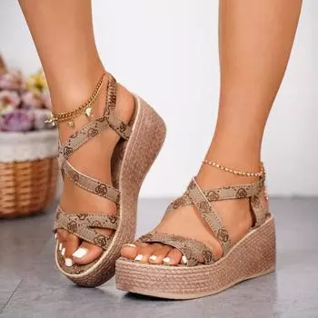 Новые летние женские босоножки на танкетке на высоком каблуке с заклепками нарядные туфли на резиновой платформе римские сандалии сексуальные женские туфли-лодочки 36