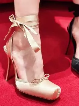 Новые летние женские босоножки на высоком квадратном атласном каблуке с ремешком на щиколотке, модные балетки на высоком каблуке для вечеринок и банкетов 37