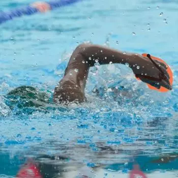 Новые лопатки для плавания с регулируемым ремешком, корректирующие ласты для рук, ласты с перепонками для ладоней и пальцев, перчатки с веслом для женщин и мужчин