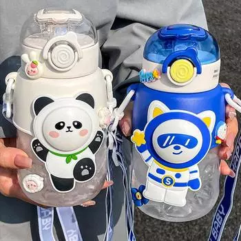 Новые милые бутылки для воды для девочек, детская школьная чашка-непроливайка, летняя портативная пластиковая чашка для воды, термостойкая соломенная чашка с защитой от капель 680ml With3D sticker