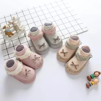 Новые милые детские носки в стиле принцессы с кружевом из агариков и бантом на мягкой подошве с клеевыми точками, нескользящие носки для новорожденных S(6-12 Month)