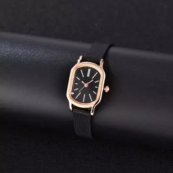 Новые модные часы с зеленым циферблатом, маленькие квадратные наручные часы, новые женские кварцевые часы, поясные женские повседневные