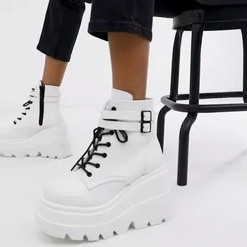 Новые модные черные ботильоны в европейском стиле на плоской подошве с круглым носком, черные ботинки на шнуровке, женские туфли из лакированной кожи на платформе 41 белый