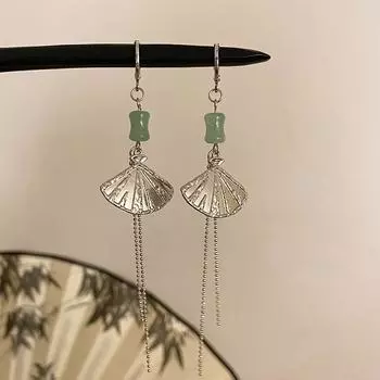 Новые модные длинные стильные серьги с кисточками в форме веера, персонализированные универсальные серьги с пряжкой для ушей