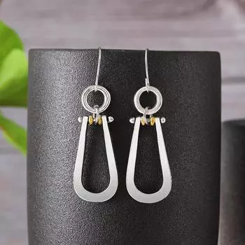 Новые модные и минималистичные круглые геометрические серьги с персонализированными полыми двухцветными заушными крючками неправильной формы в стиле ретро