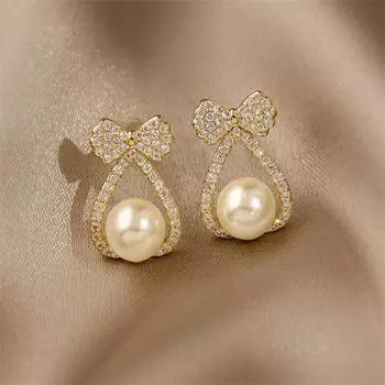 Новые модные компактные серьги-гвоздики с бабочкой и жемчугом для женщин и девушек, подарочные украшения оптом