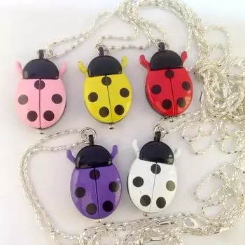 Новые модные милые маленькие карманные часы с золотым жуком и цепочкой, легкие часы с подвеской в виде ожерелья для взрослых и детей, часы с божьей коровкой