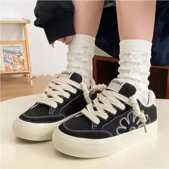 Новые модные повседневные кроссовки на плоской подошве с геометрическим узором, весна-осень, с низким вырезом, украшенные цветами, на шнуровке, удобные вулканизированные туфли 35