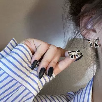 Новые модные серьги-гвоздики с бантом и инкрустацией из горного хрусталя для женщин, уникальные дизайнерские серьги, свадебные украшения, подарок на день рождения onesize