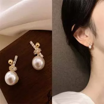 Новые модные серьги-гвоздики с жемчугом Joker Sweet Elegant Temperament Women Earrings