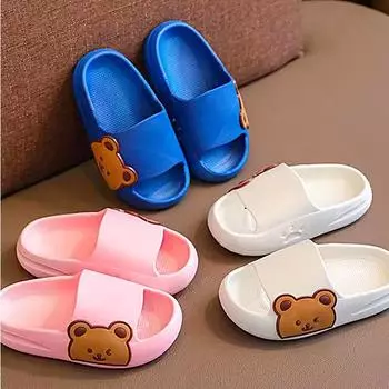 Новые модные тапочки для малышей, детские пляжные уличные шлепанцы с мультяшным медведем для мальчиков и девочек, милая нескользящая домашняя обувь на мягкой подошве для ванной комнаты 24-25 синий