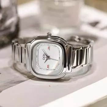 Новые модные трендовые легкие роскошные нишевые женские ретро-дизайн золотые часы для женщин