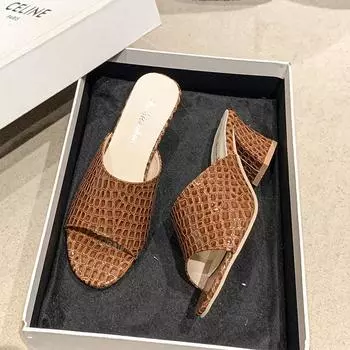 Новые мягкие кожаные женские туфли Сексуальные тапочки Летние модные шлепанцы из искусственной кожи на высоком каблуке Удобные сандалии для девочек 35