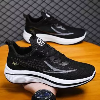 Новые мужские кроссовки с сетчатой поверхностью, дышащие спортивные повседневные кроссовки из летающей ткани на шнуровке для студентов 39 чёрный