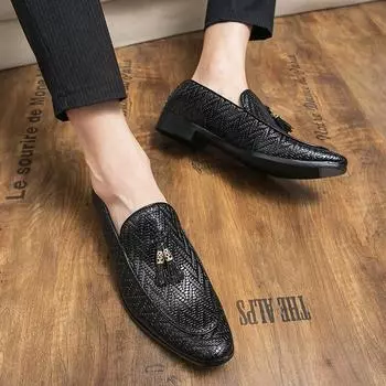Новые мужские повседневные туфли, дышащие кожаные мокасины, деловая офисная обувь для мужчин, мокасины для вождения, удобные туфли с кисточками 39 коричневый