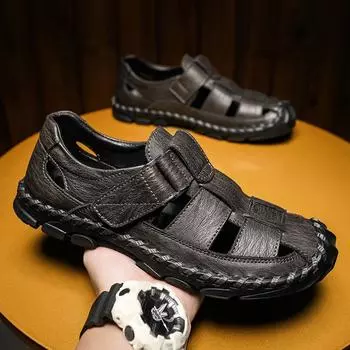 Новые мужские сандалии из кожи, летняя мода, корейская обувь Lazy Baotou, мужские пляжные сандалии, нескользящая модная повседневная обувь 38 чёрный