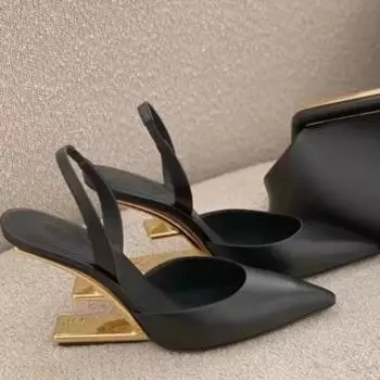 Новые необычные женские босоножки на высоком каблуке с металлическим каблуком на высоком каблуке с острым носком 34 чёрный